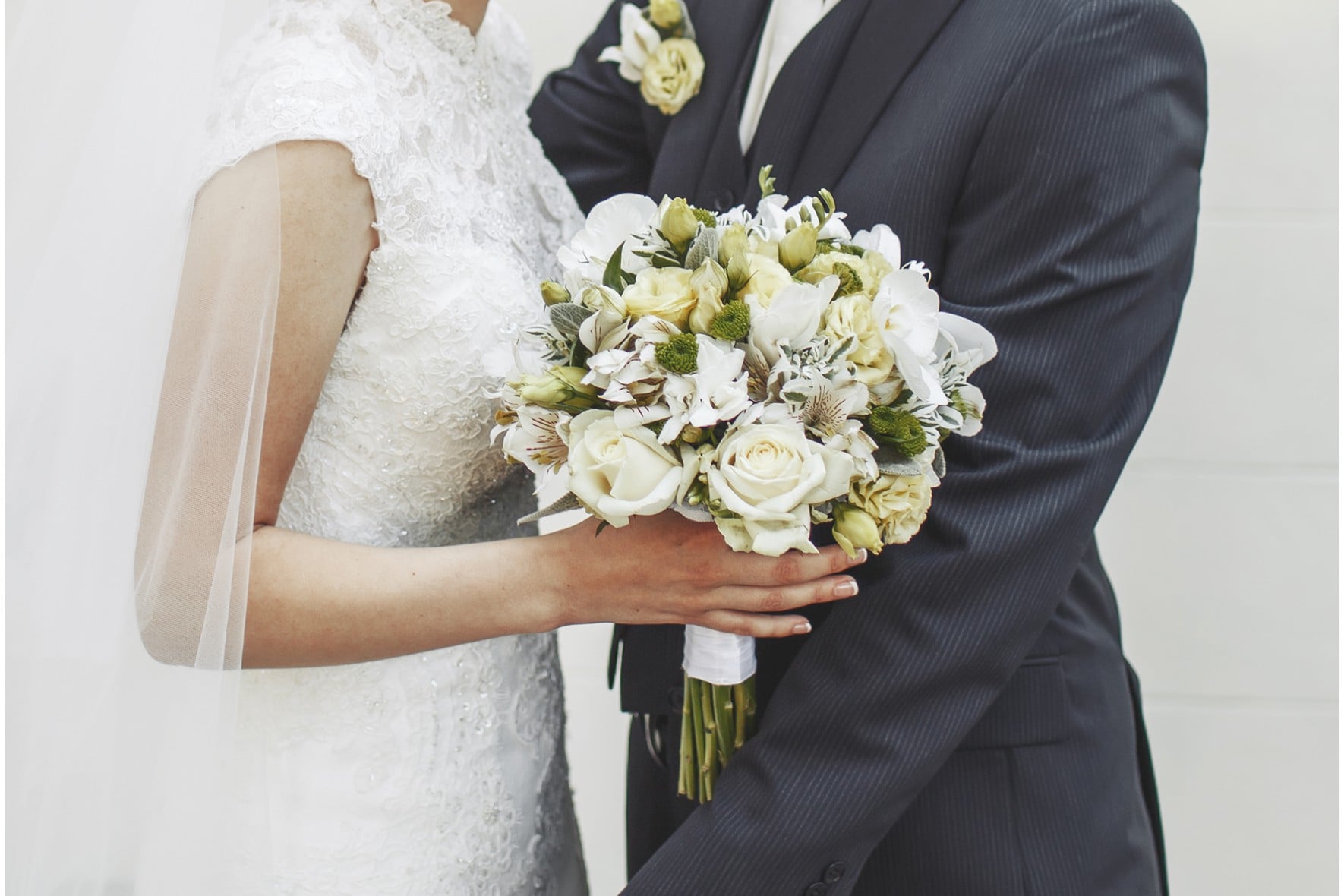 WHAT TO WEAR ON SUMMER WEDDING